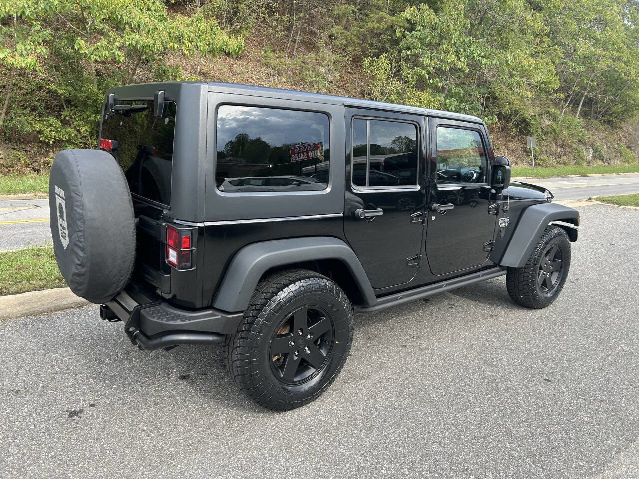 Used 2012 Jeep Wrangler Unlimited Rubicon image 8