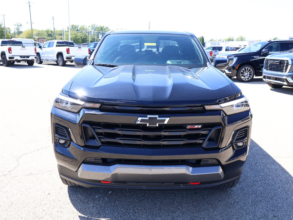 Used 2023 Chevrolet Colorado Z71 w/ Z71 Convenience Package 2 AWD/4WD image 26