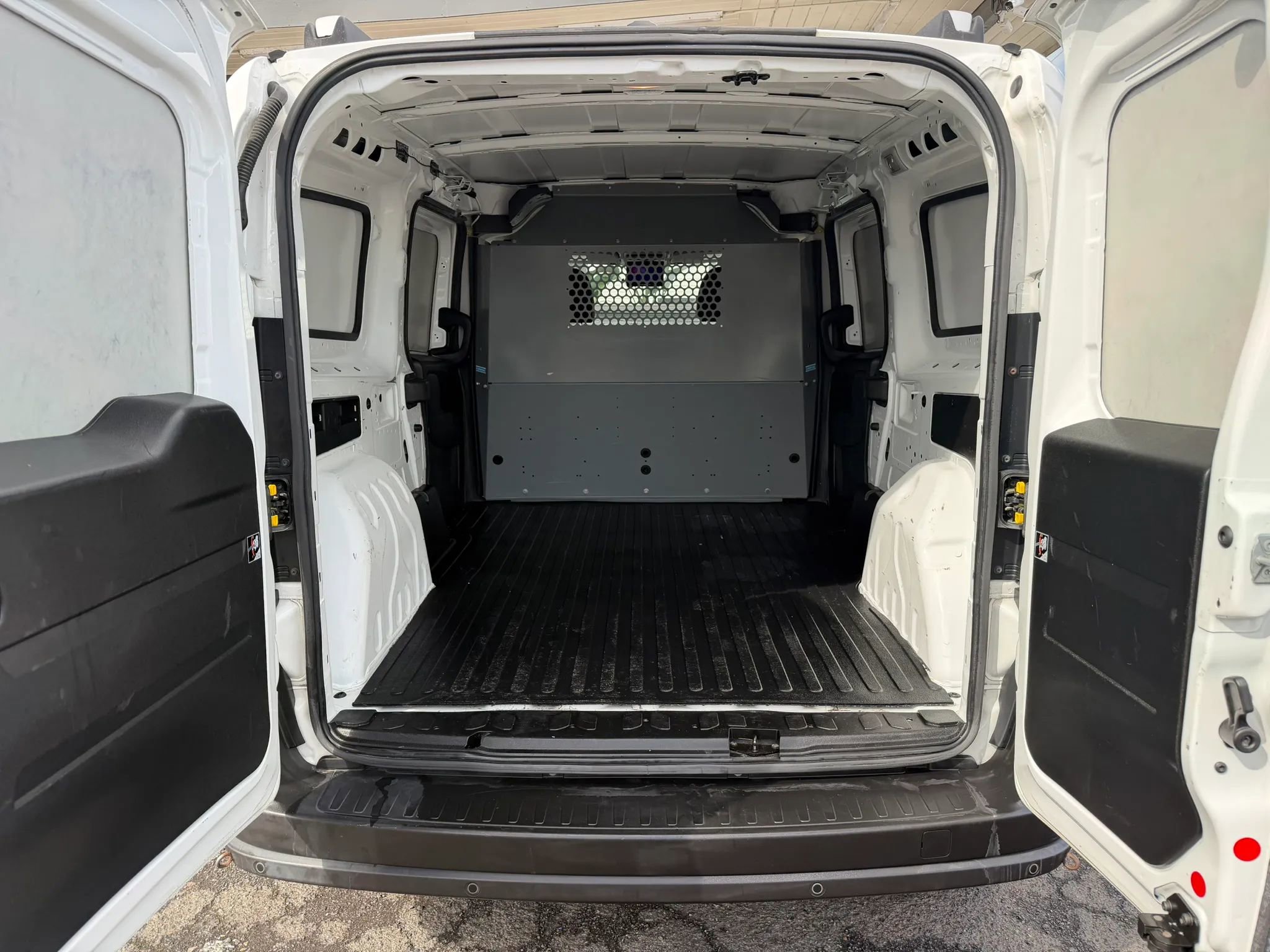 Used 2017 RAM ProMaster City Tradesman w/ Rear Back-up Camera Group image 16