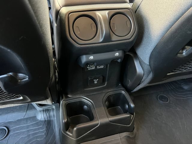 Used 2025 Jeep Wrangler Unlimited Rubicon w/ Safety Group AWD/4WD image 31