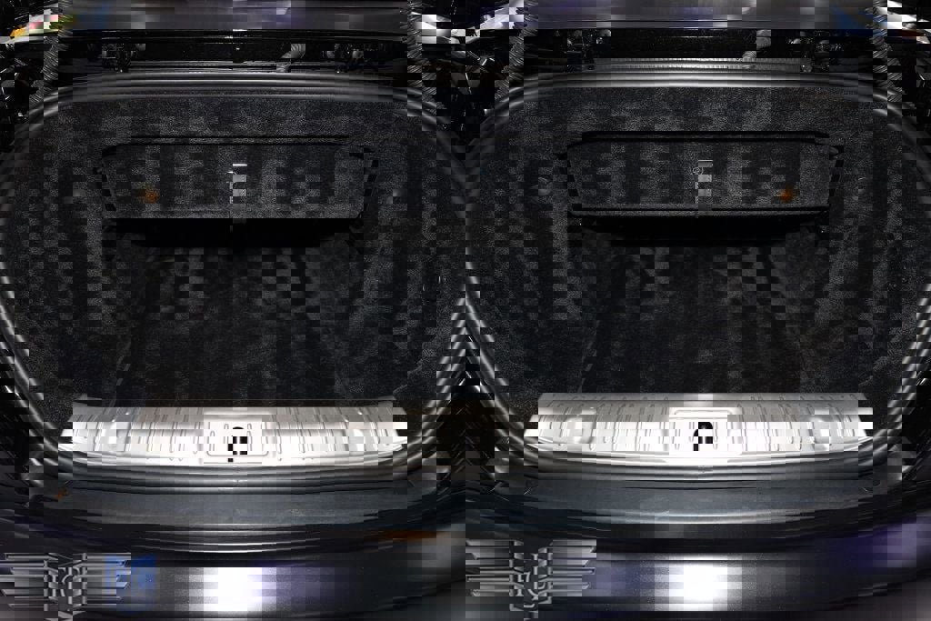 Used 2021 Rolls-Royce Dawn image 42