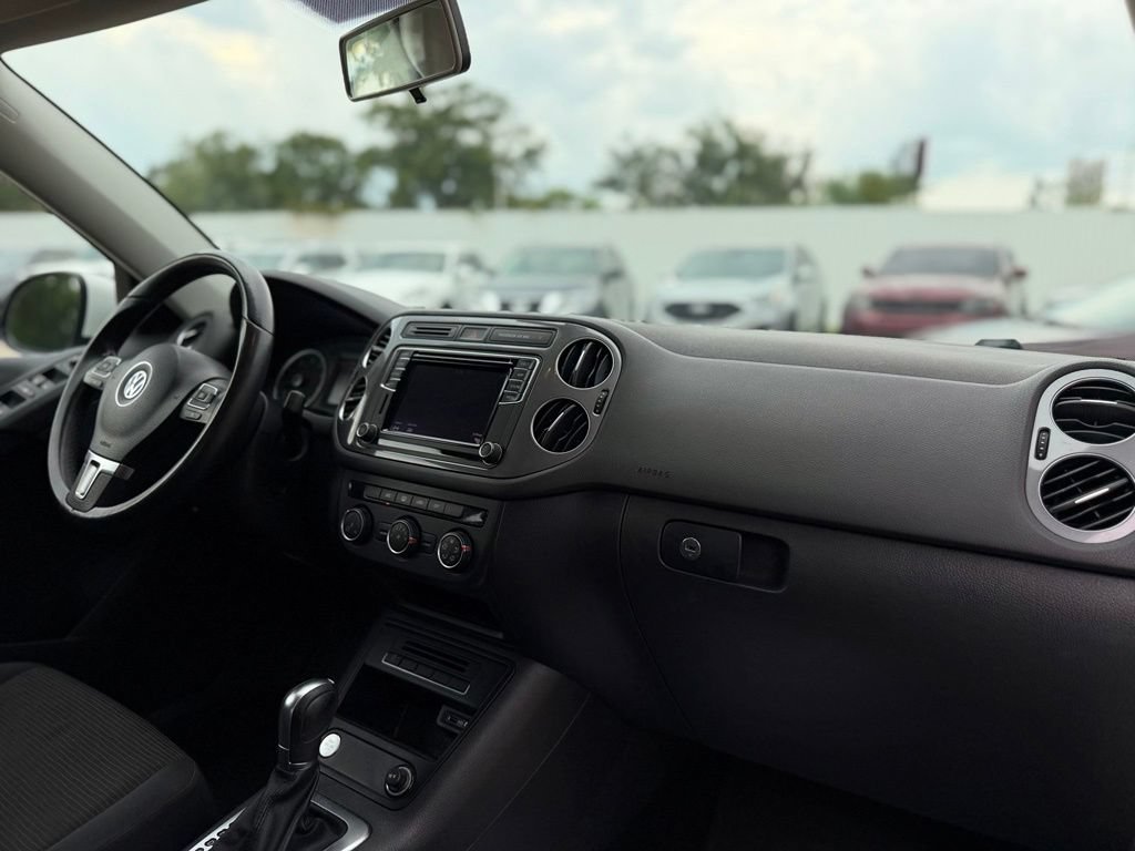 Used 2017 Volkswagen Tiguan S AWD/4WD image 17