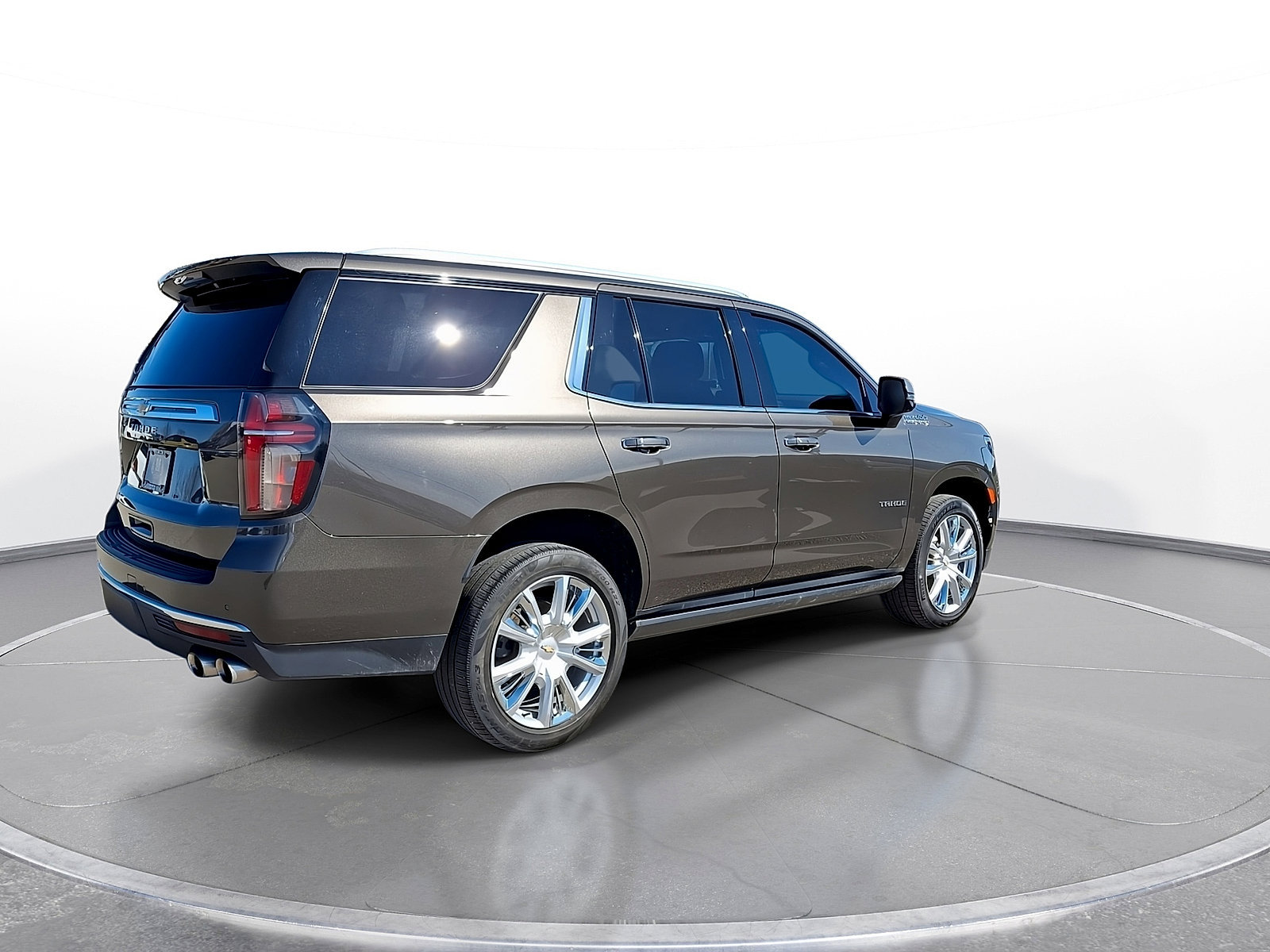 Used 2021 Chevrolet Tahoe High Country w/ Premium Package AWD/4WD image 8