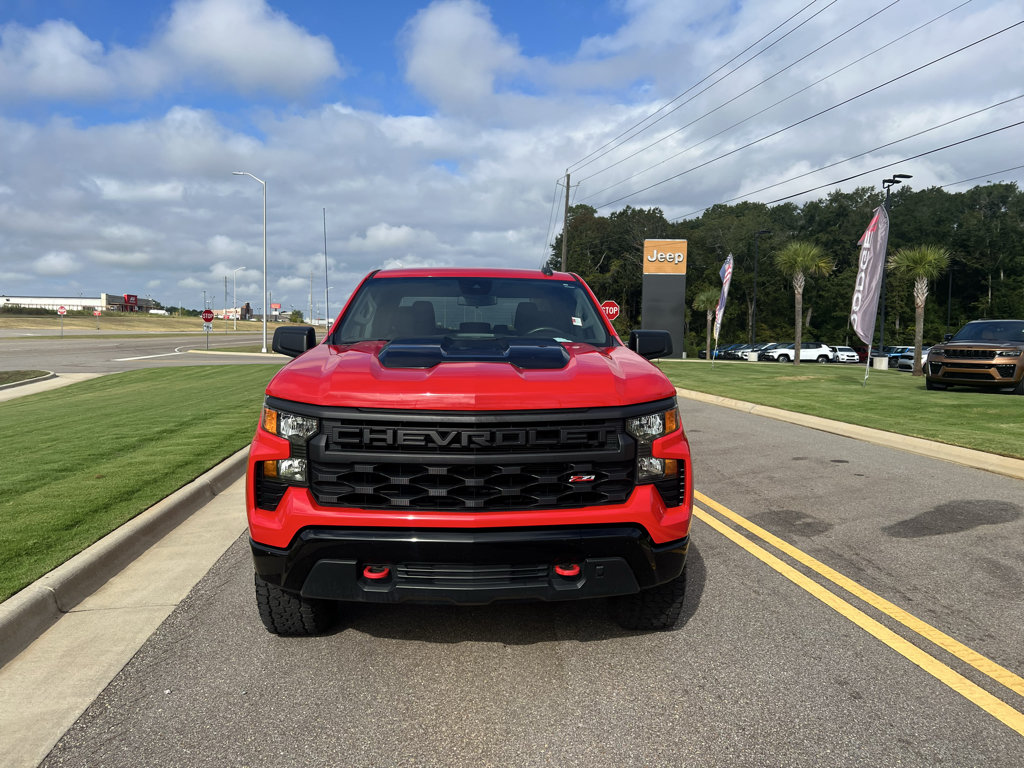 Used 2022 Chevrolet Silverado 1500 Custom Trail Boss w/ LPO, Dark Essentials Package AWD/4WD image 4
