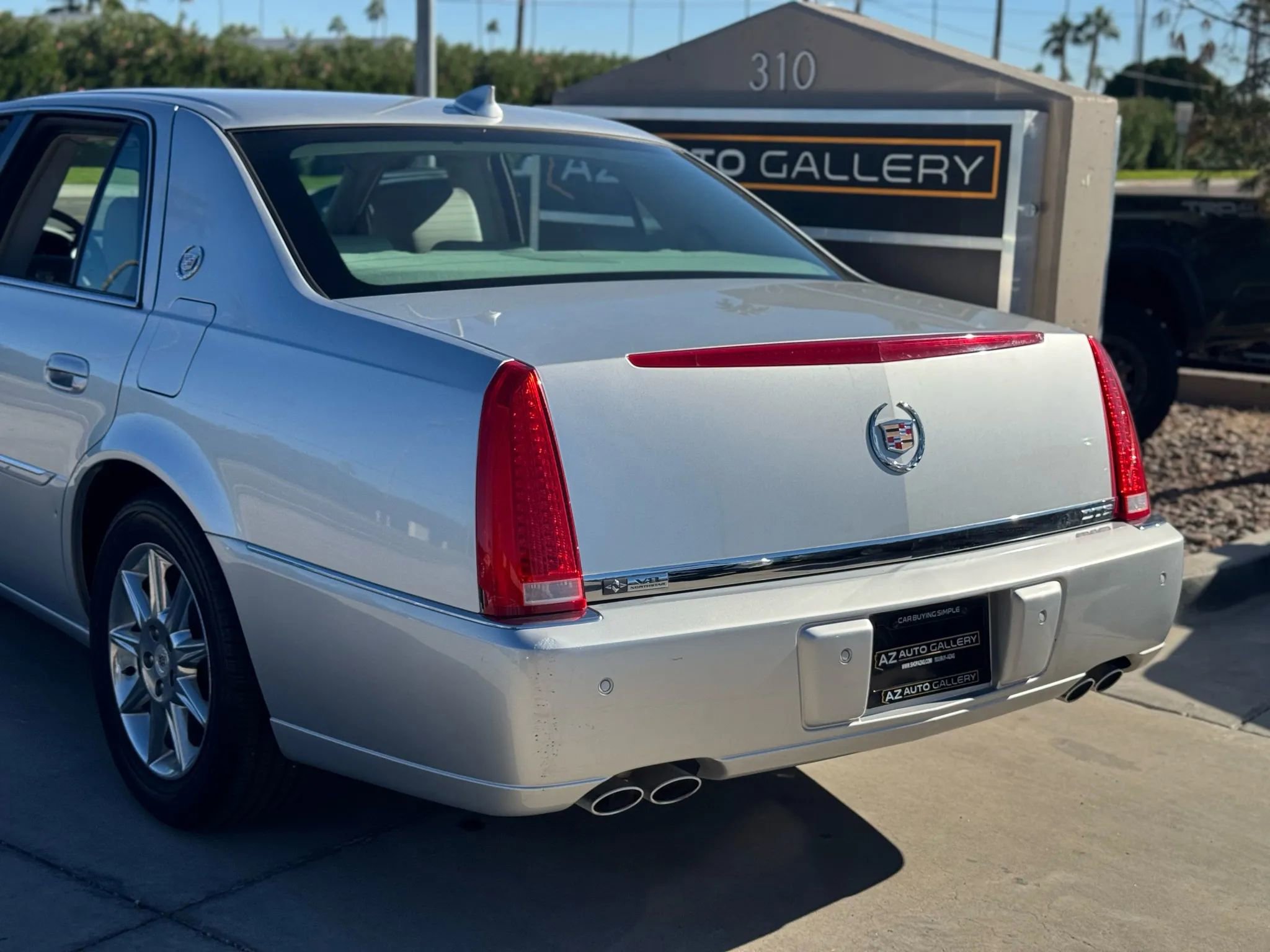 Used 2011 Cadillac DTS Luxury image 56