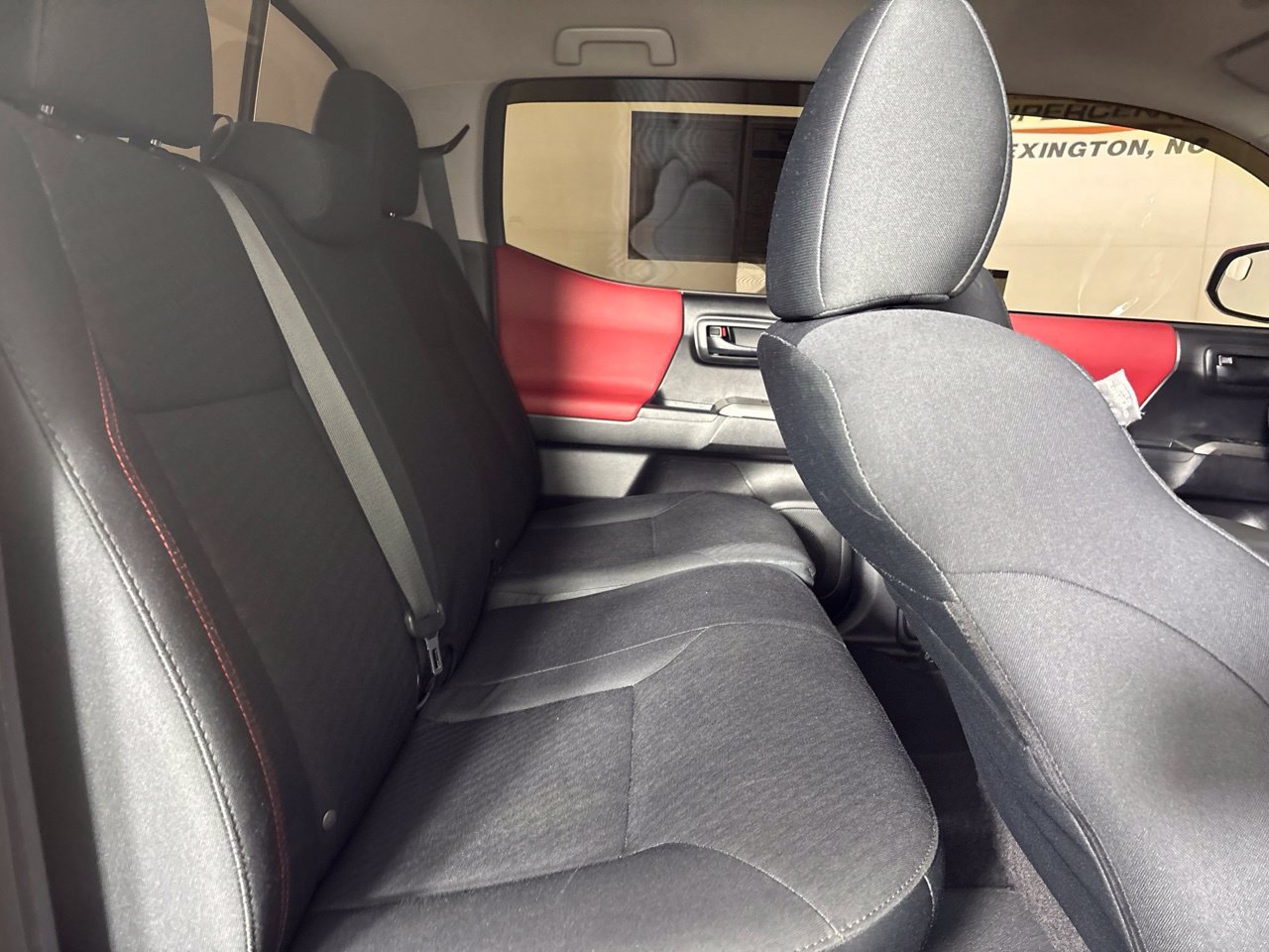 Used 2021 Toyota Tacoma SR5 RWD image 27