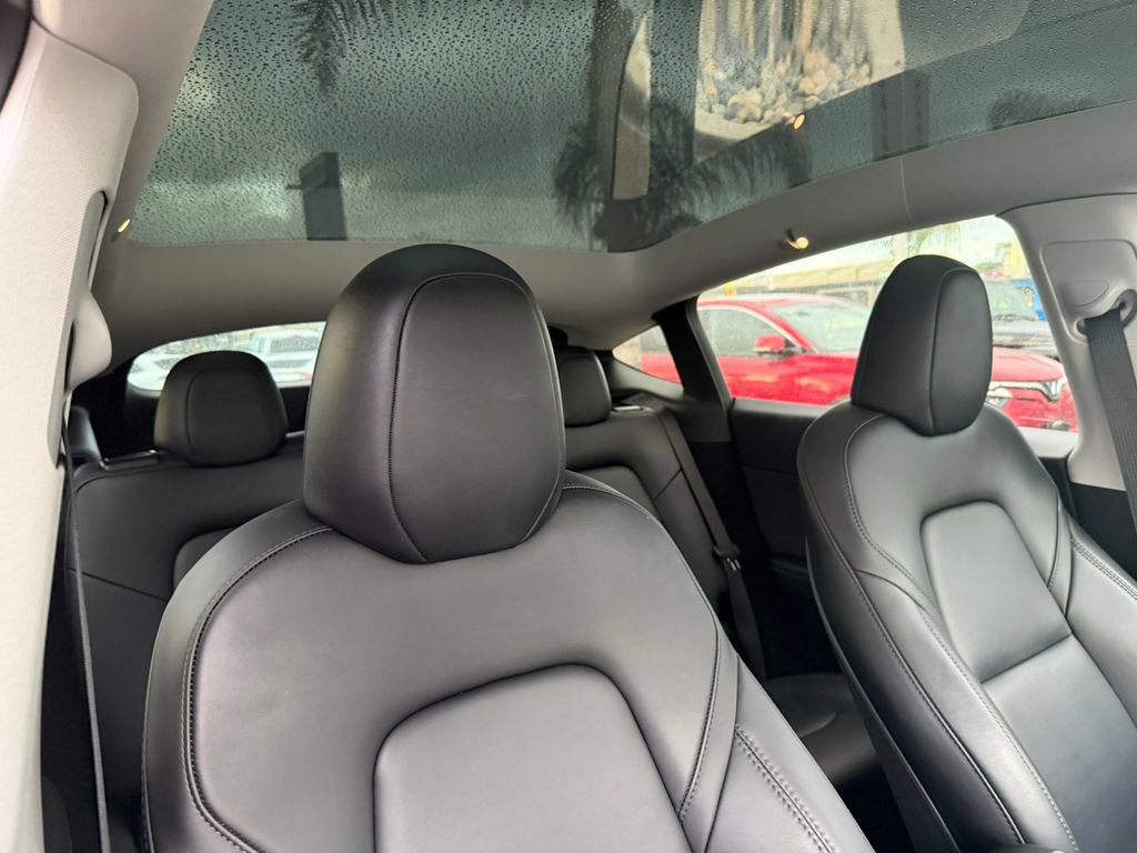 Used 2024 Tesla Model Y Long Range image 10