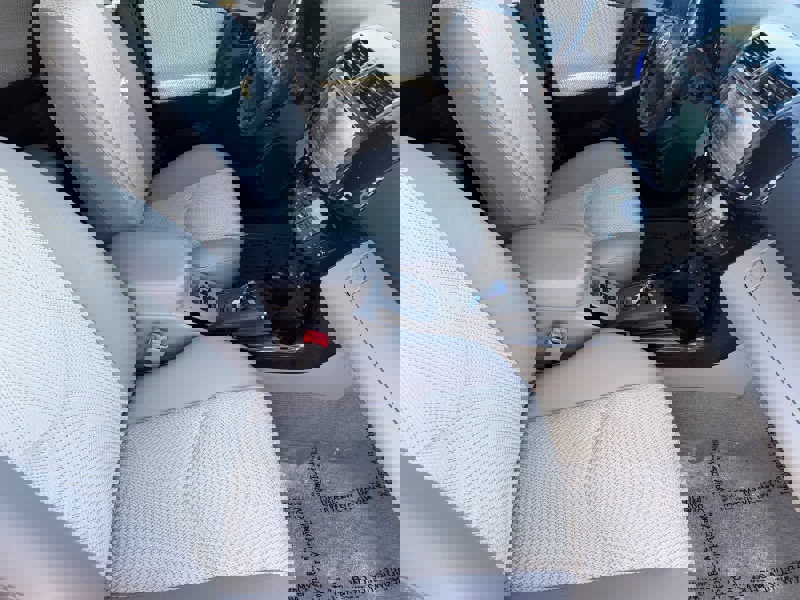 Used 2014 Toyota RAV4 EV FWD image 12