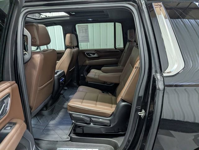 Used 2024 Chevrolet Suburban High Country w/ Max Trailering Package AWD/4WD image 10