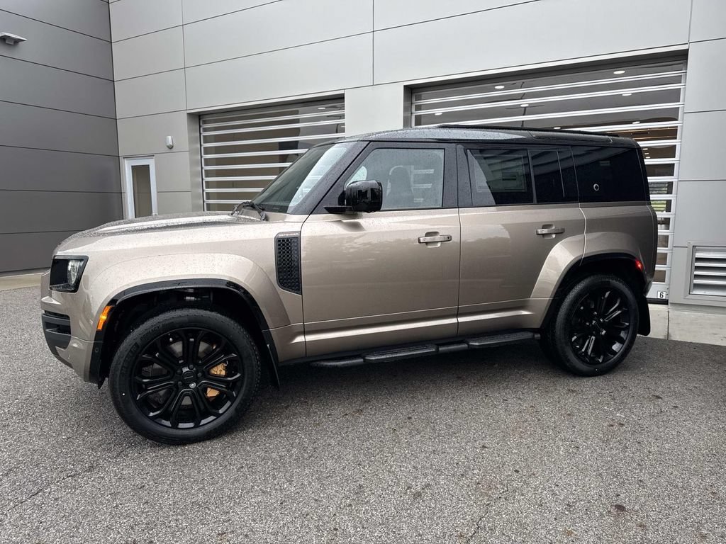 New 2026 Land Rover Defender 110 AWD/4WD image 3