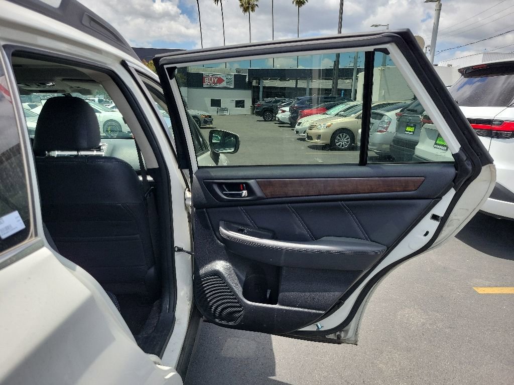 Used 2018 Subaru Outback 2.5i Limited AWD/4WD image 10