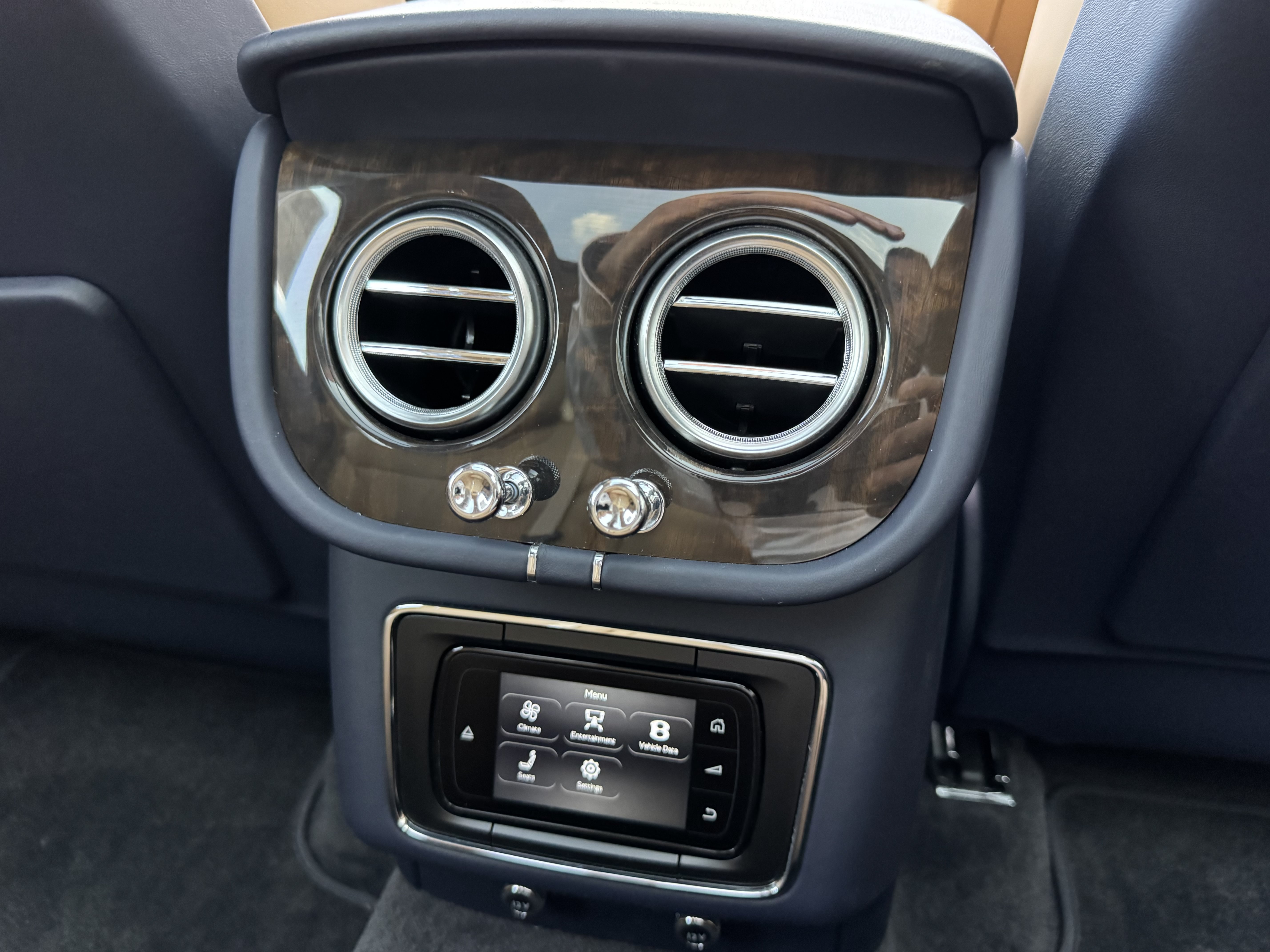 Used 2019 Bentley Bentayga AWD/4WD image 26