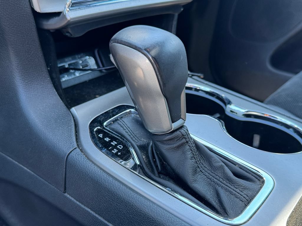 Used 2018 Jeep Grand Cherokee Altitude AWD/4WD image 11