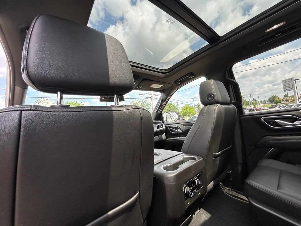Used 2022 Chevrolet Suburban LT AWD/4WD image 27