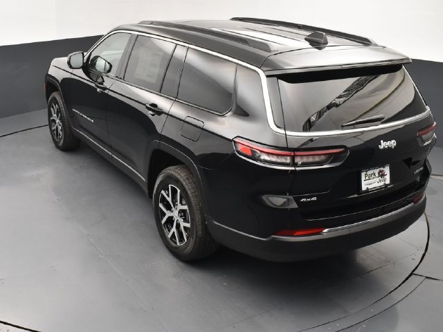 Used 2025 Jeep Grand Cherokee L Limited w/ Trailer Tow Package AWD/4WD image 16