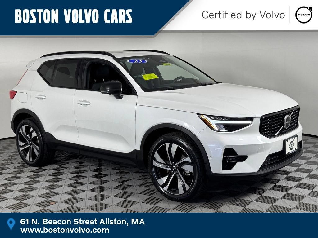 Certified 2023 Volvo XC40 B5 Plus w/ Driver Assist Package AWD/4WD image 1