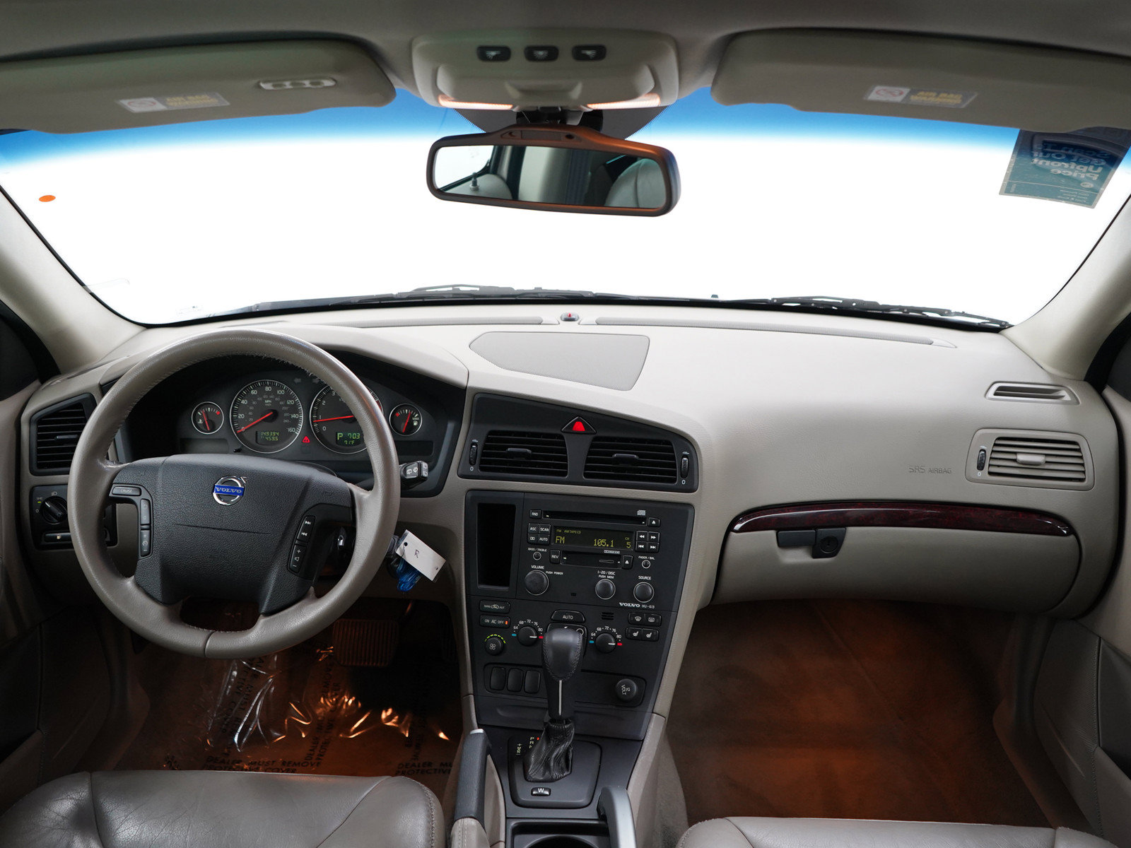 Used 2004 Volvo XC70 AWD/4WD image 13