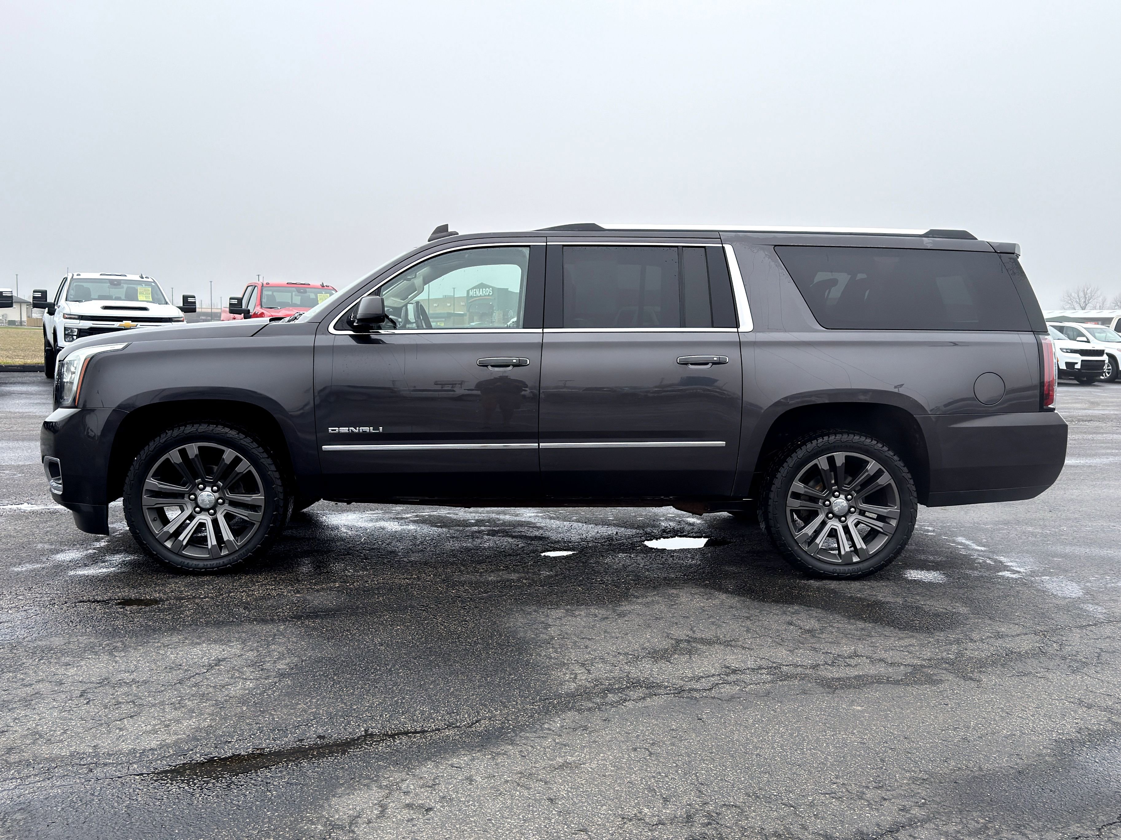 Used 2017 GMC Yukon XL Denali w/ Open Road Package image 6