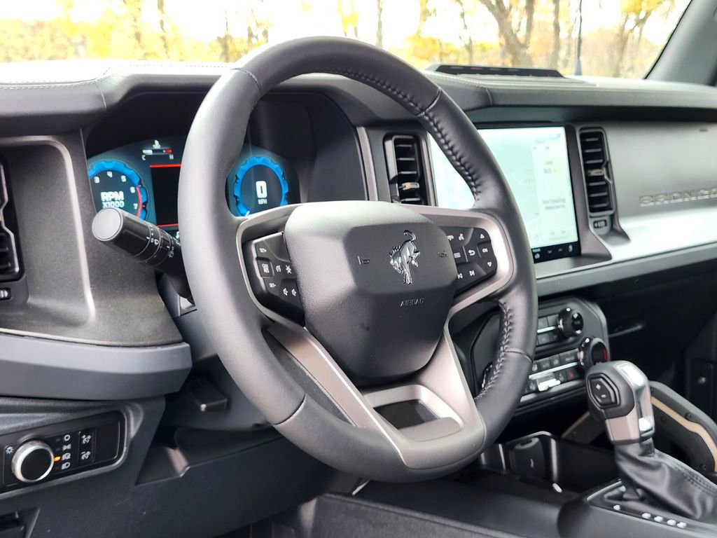New 2025 Ford Bronco Badlands image 18