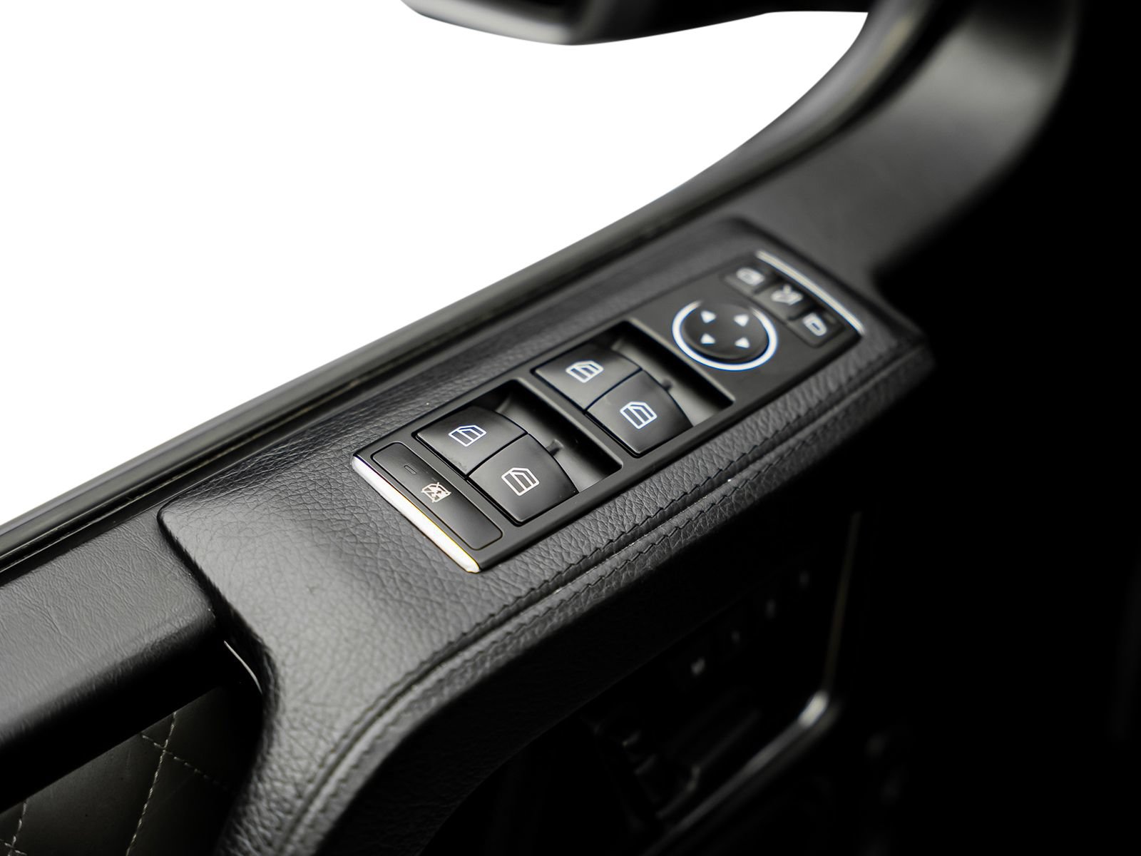 Used 2015 Mercedes-Benz G 63 AMG 4MATIC image 68