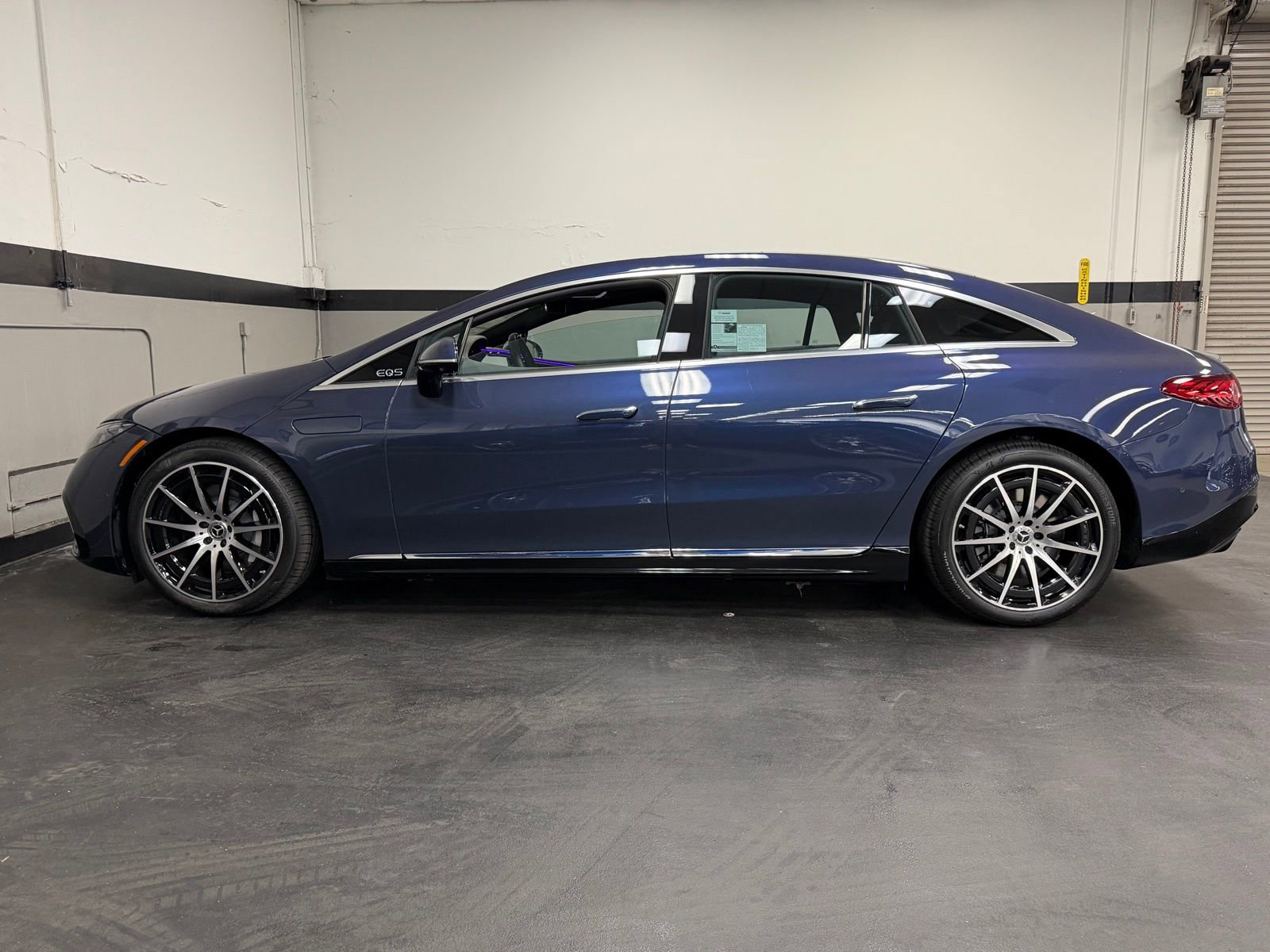 Certified 2023 Mercedes-Benz EQS 580 4MATIC Sedan image 9