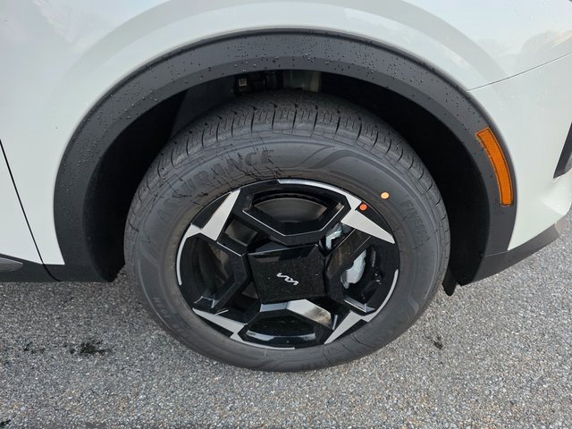 New 2026 Kia Sportage EX image 12