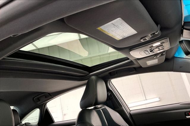 Used 2019 Toyota Avalon XSE w/ All Weather Liner Package FWD image 13