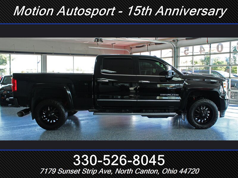 Used 2019 GMC Sierra 2500 Denali w/ Duramax Plus Package AWD/4WD image 7