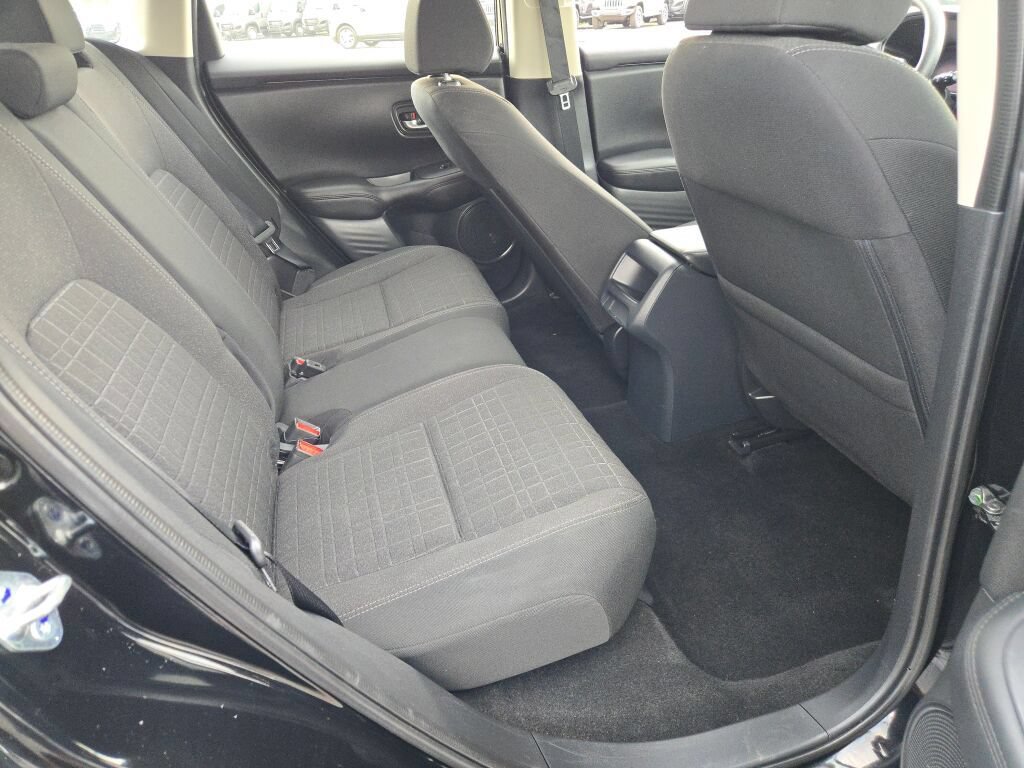 Used 2025 Honda HR-V LX image 17