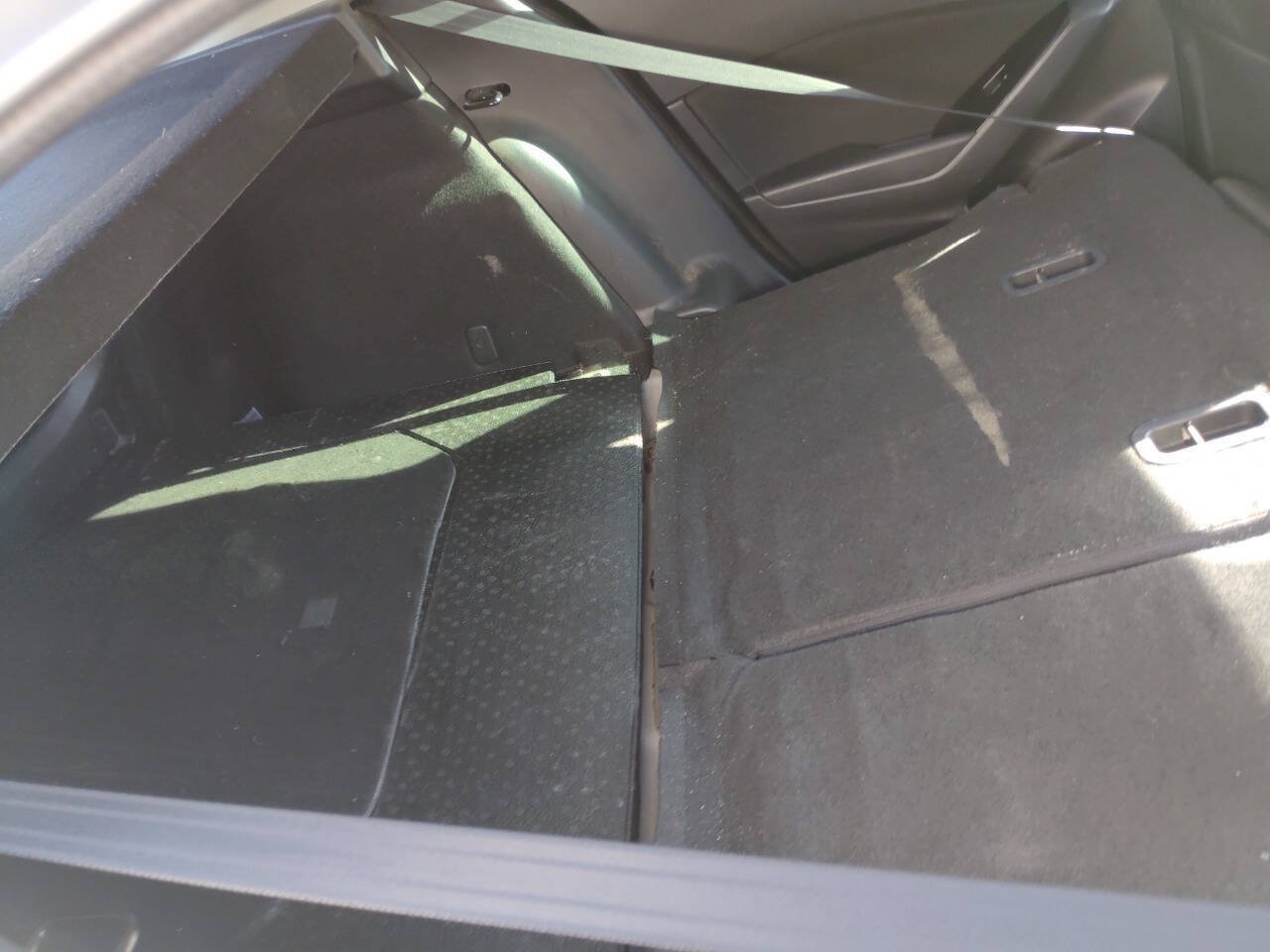 Used 2018 MAZDA MAZDA3 Sport FWD image 5