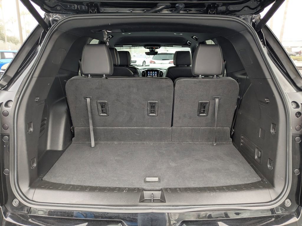 Used 2023 Chevrolet Traverse Premier image 13