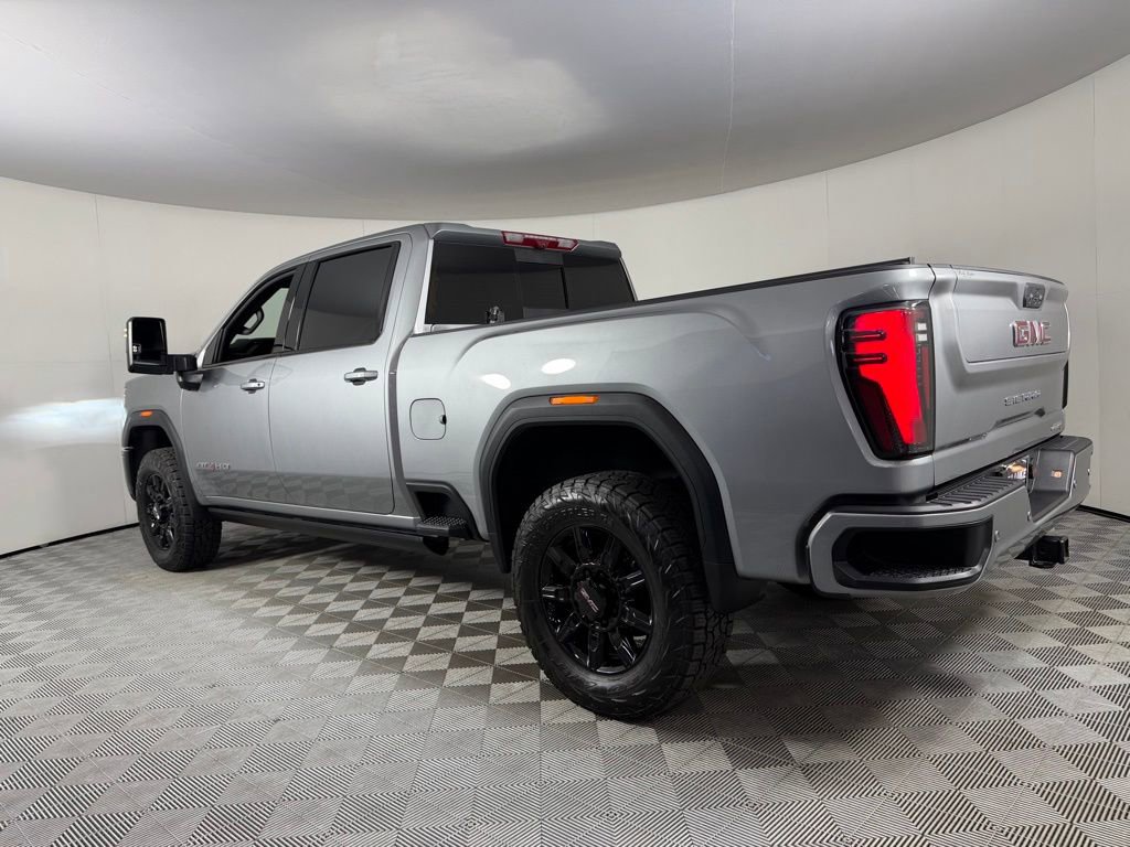 Used 2025 GMC Sierra 2500 AT4 w/ AT4 Premium Plus Package AWD/4WD image 10