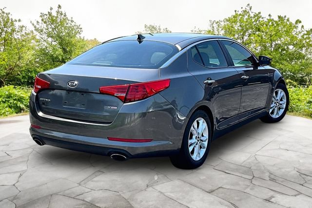 Used 2011 Kia Optima EX FWD image 2
