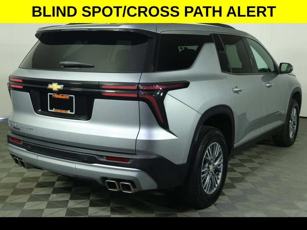 Used 2025 Chevrolet Traverse LT AWD/4WD image 10