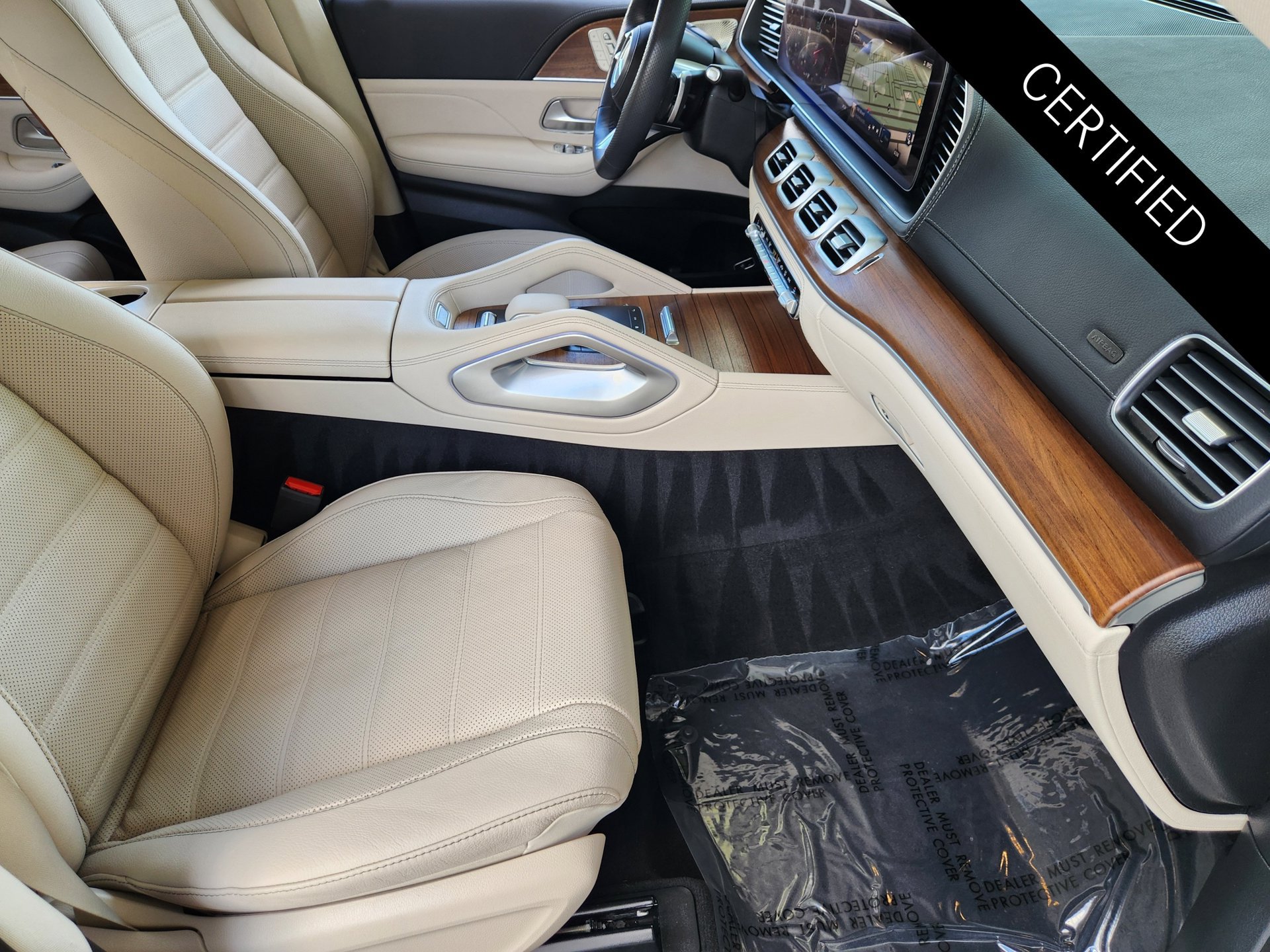 Used 2024 Mercedes-Benz GLS 580 4MATIC image 3