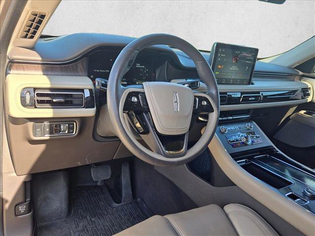 Used 2020 Lincoln Aviator Reserve w/ Equipment Group 202A image 10
