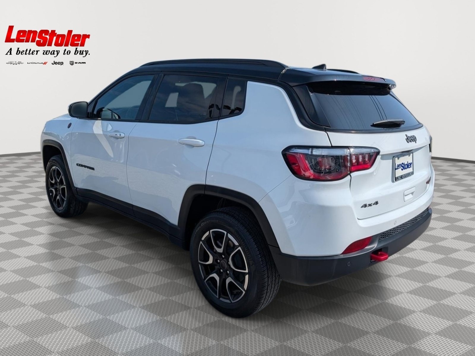 Used 2025 Jeep Compass Trailhawk AWD/4WD image 3