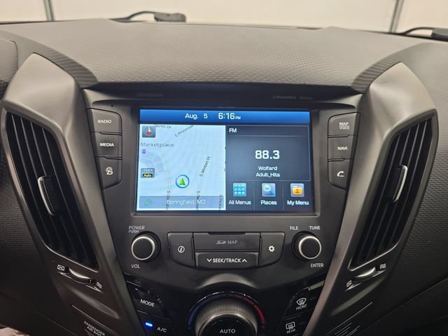 Used 2016 Hyundai Veloster Turbo w/ Option Group 04 FWD image 18