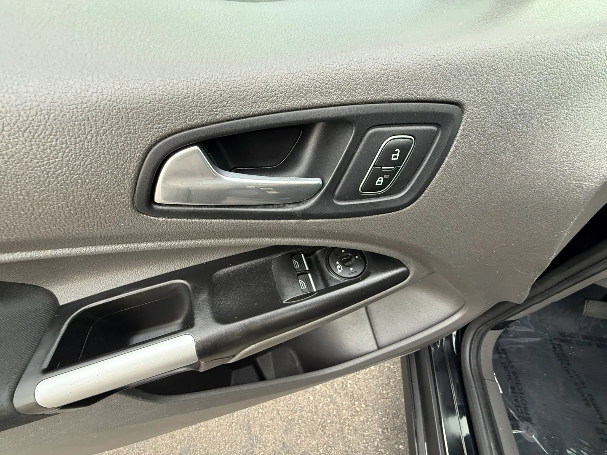 Used 2021 Ford Transit Connect XLT FWD image 16
