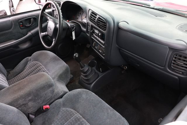 Used 2000 Chevrolet S10 Pickup LS w/ Preferred Equipment Group RWD image 13