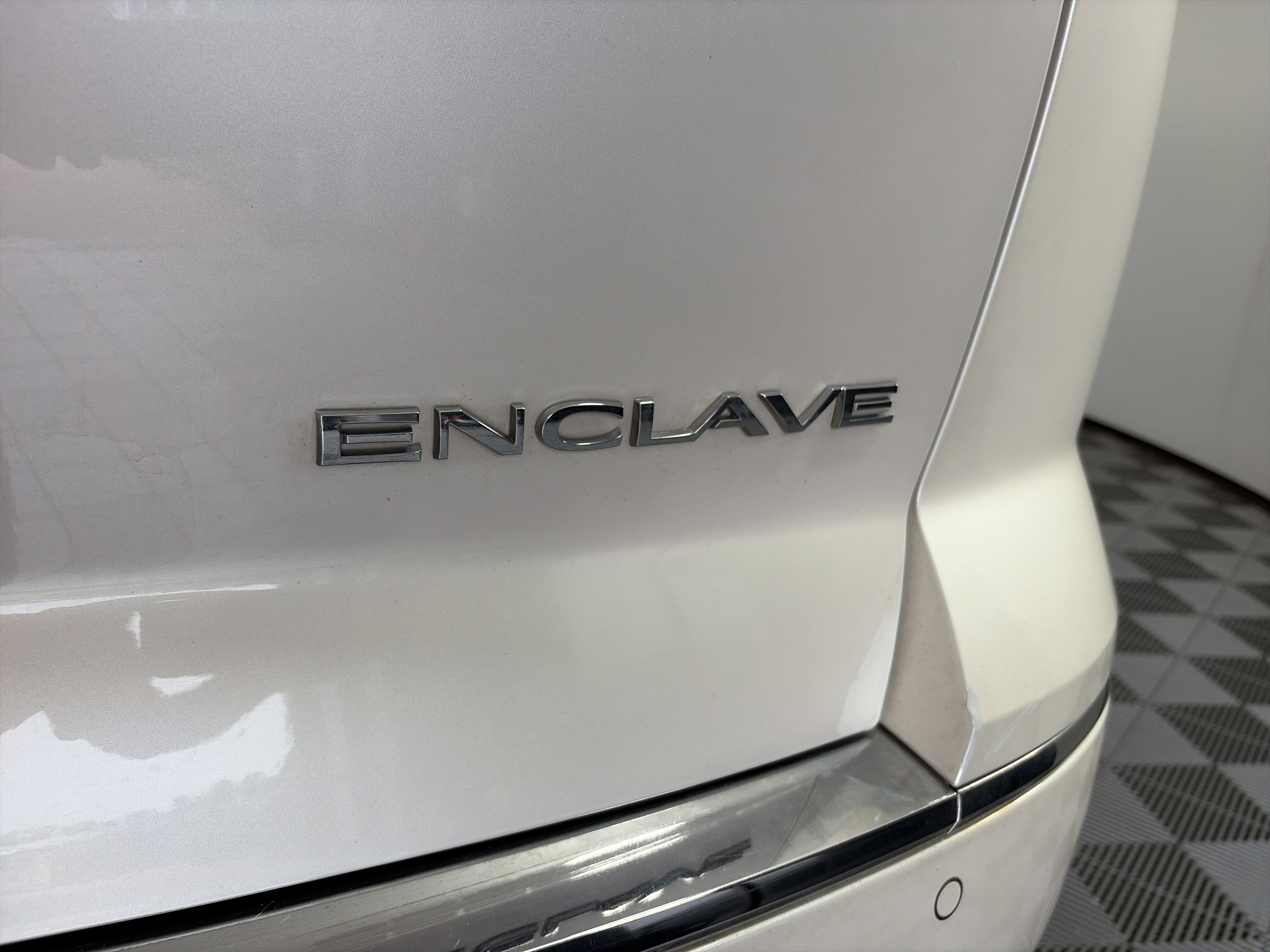 Used 2014 Buick Enclave Premium w/ Trailering Provision Package FWD image 16