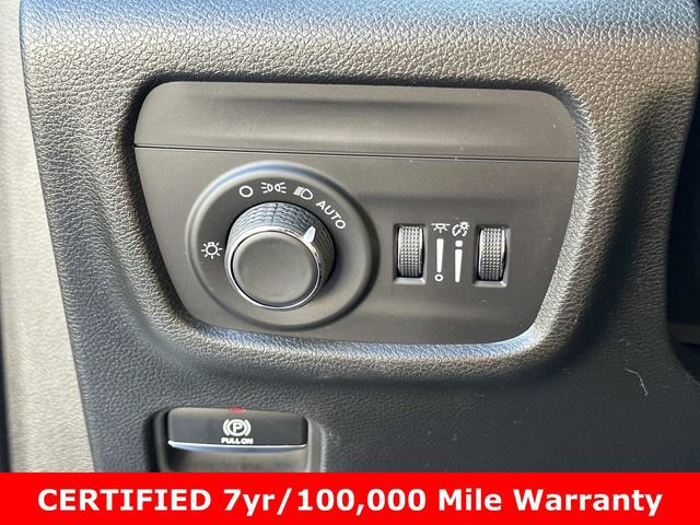 Certified 2024 Jeep Grand Cherokee Altitude AWD/4WD image 26