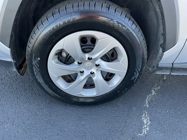 Used 2024 Toyota RAV4 LE image 11