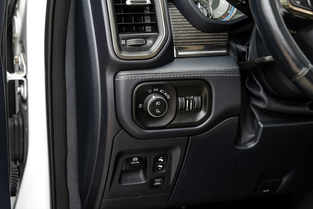 Used 2021 RAM 1500 Limited AWD/4WD image 22