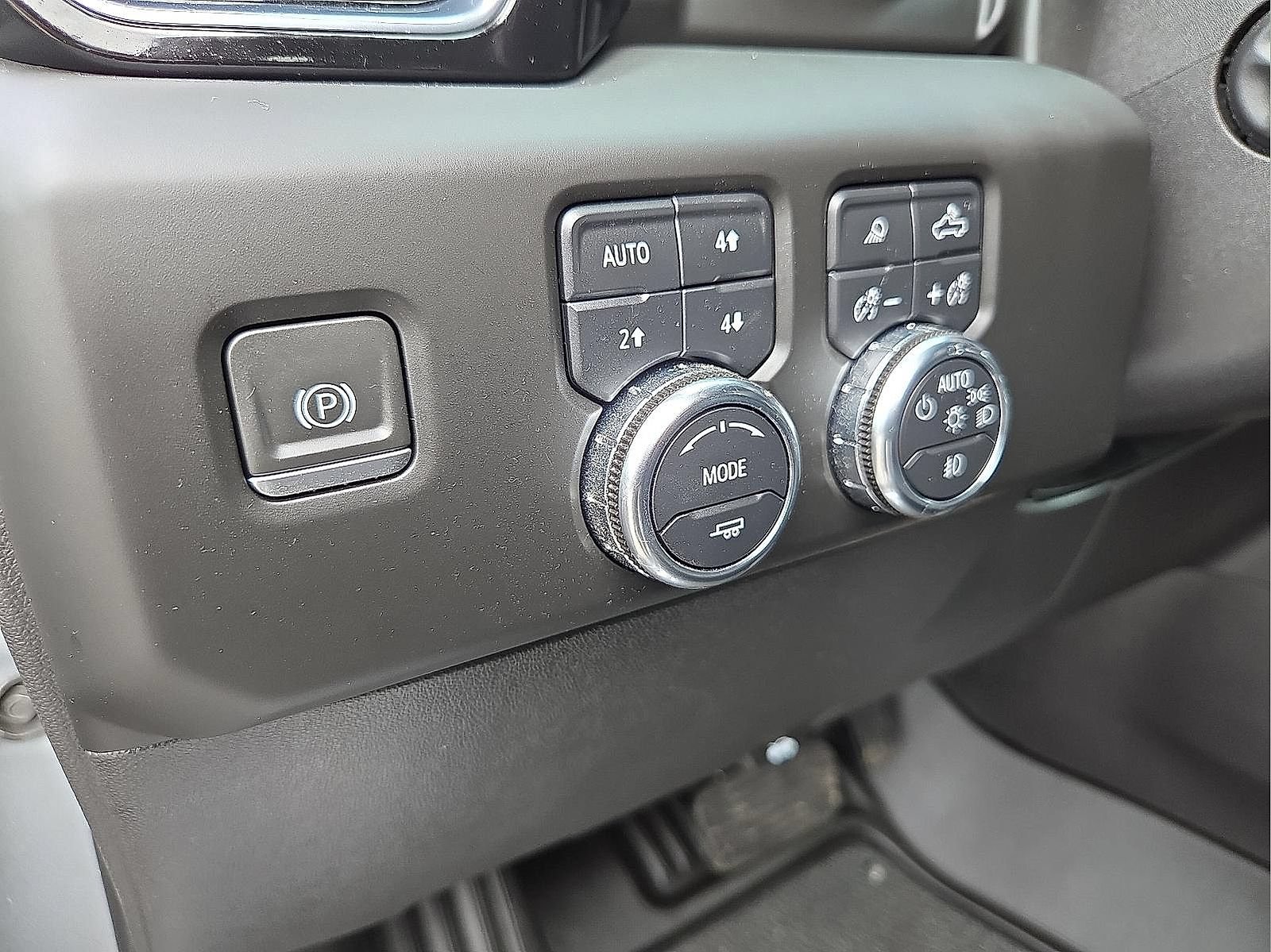 Certified 2023 GMC Sierra 1500 Denali w/ Denali Reserve Package AWD/4WD image 11