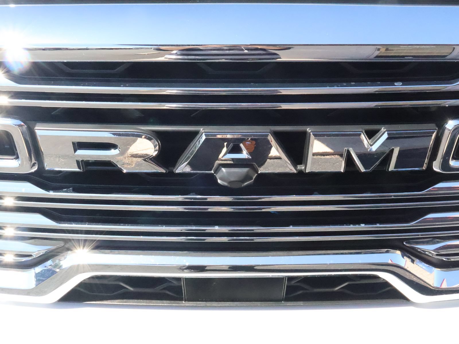 Used 2026 RAM 2500 Laramie AWD/4WD image 16