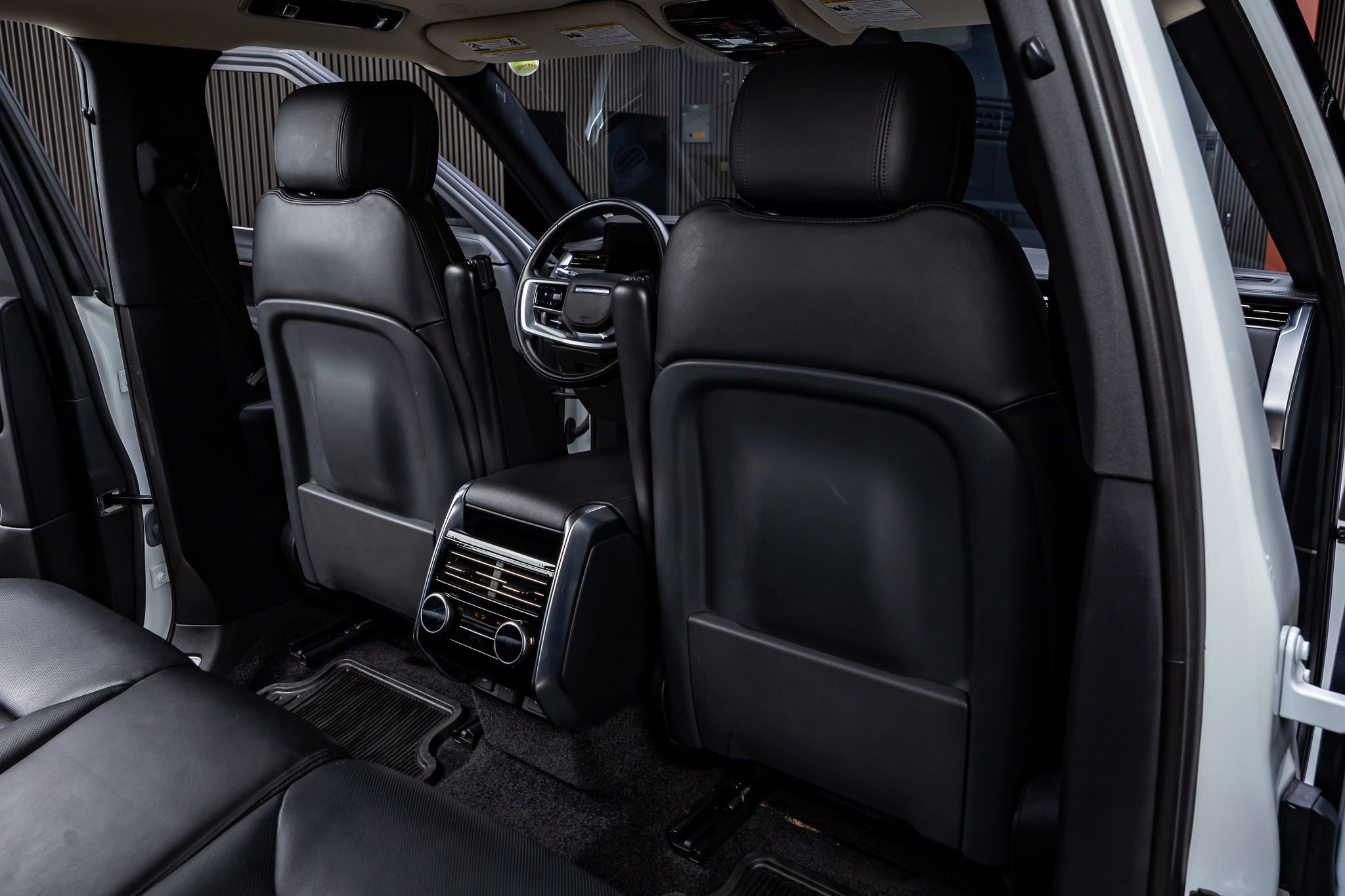 Used 2022 Land Rover Range Rover SE image 26