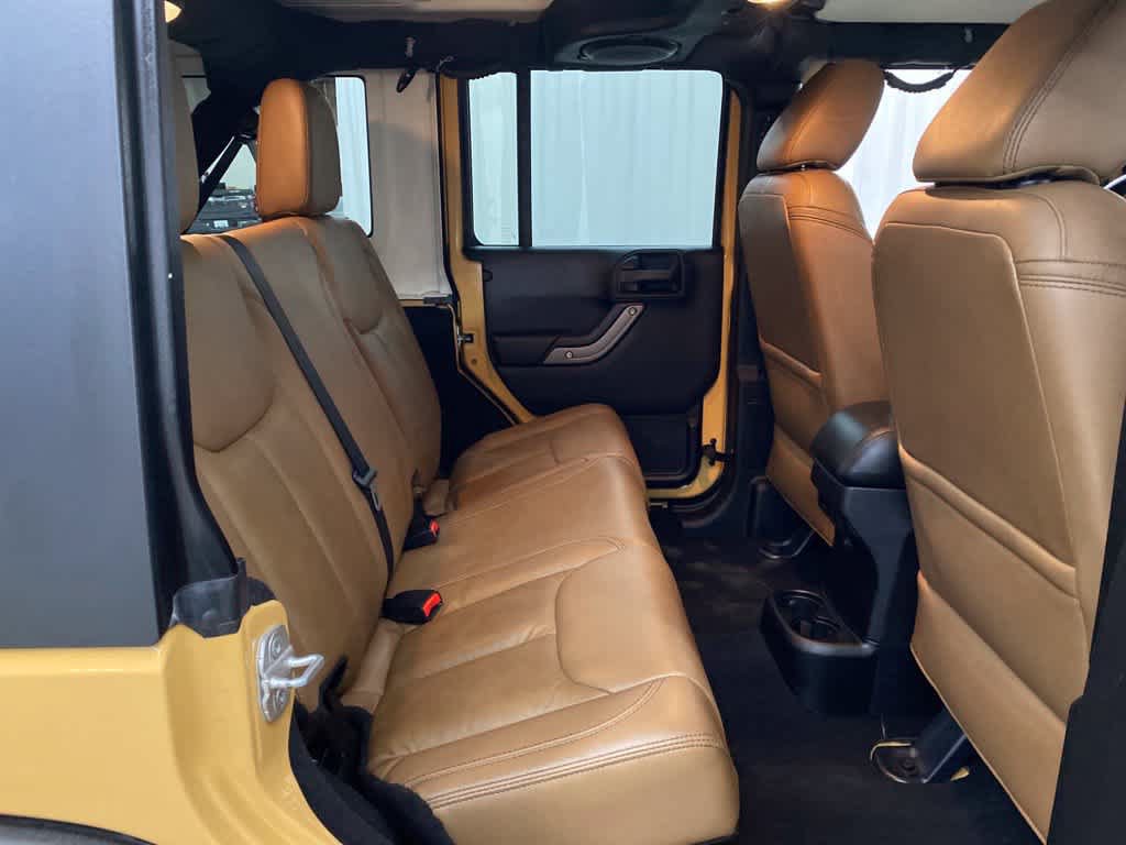 Used 2013 Jeep Wrangler Unlimited Sahara AWD/4WD image 17