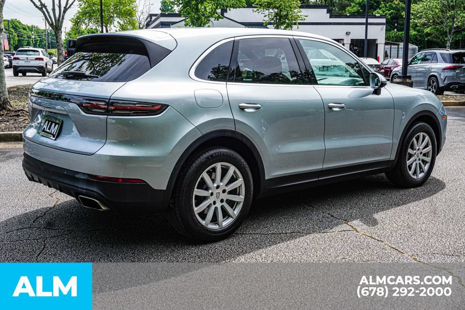 Used 2023 Porsche Cayenne AWD/4WD image 5