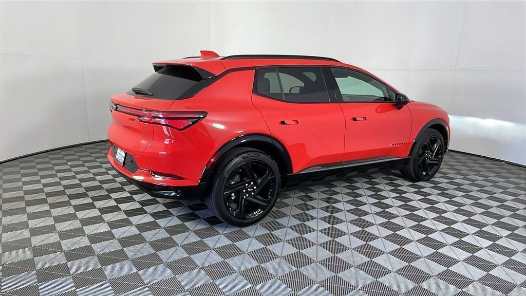 Used 2025 Chevrolet Equinox EV RS image 4